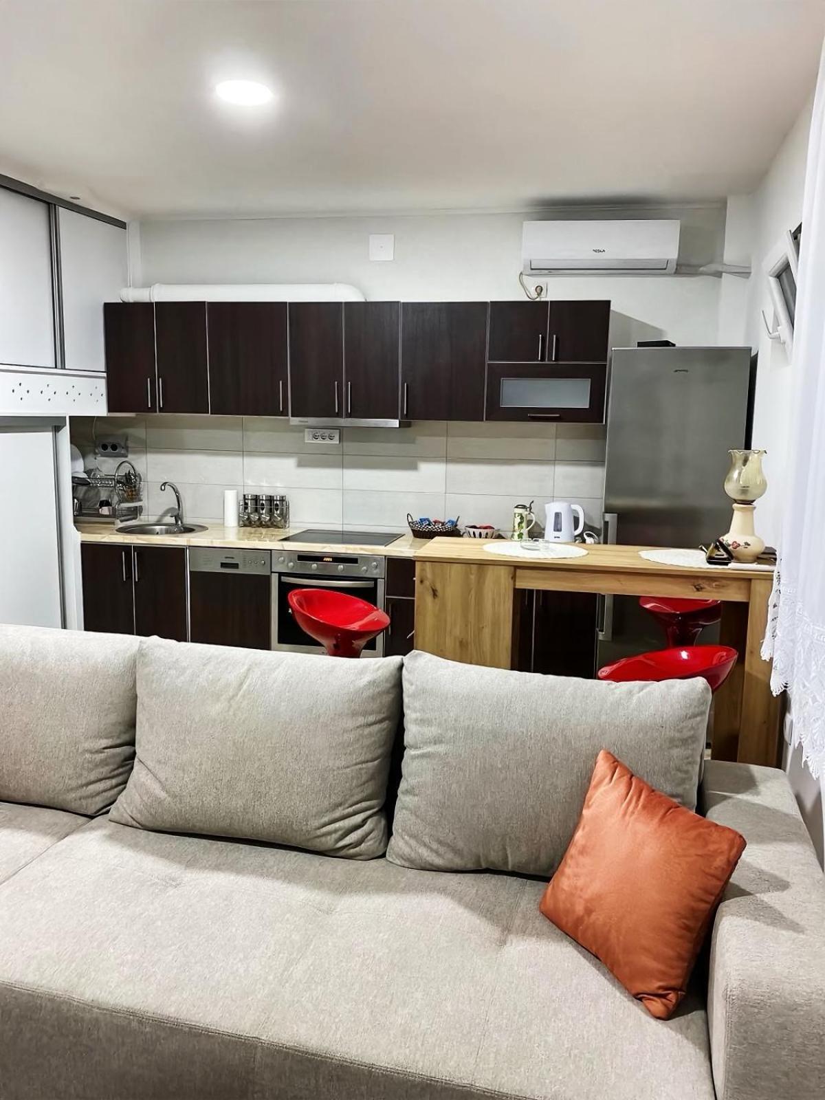 Apartman Nika Пожареваць Екстер'єр фото