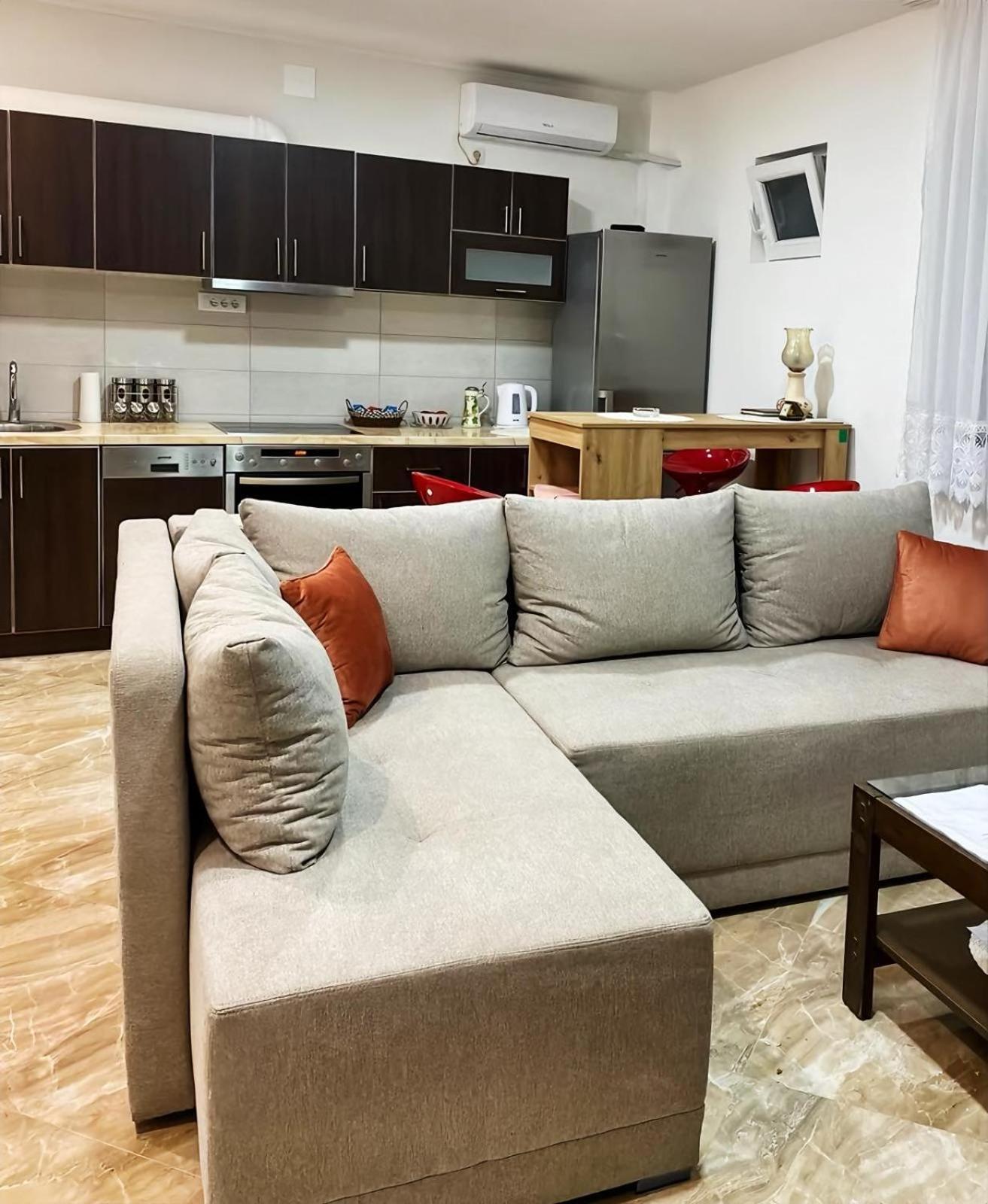 Apartman Nika Пожареваць Екстер'єр фото